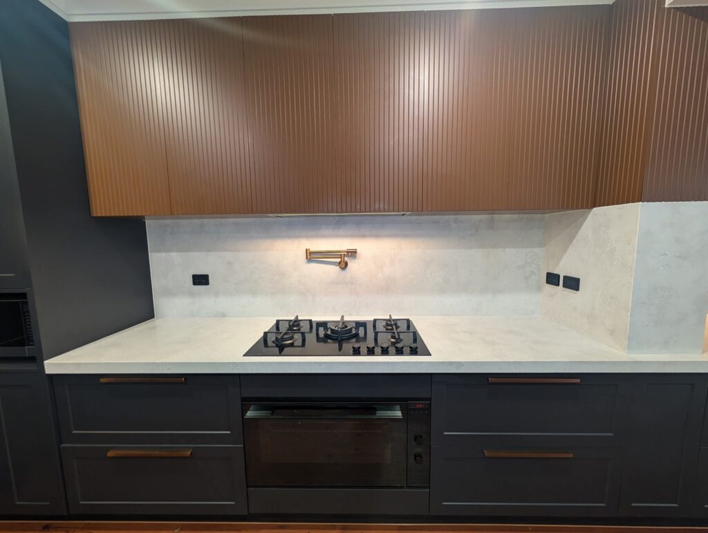 small kitchen design with gas stove inbuilt