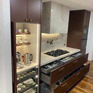 Kitchen With chimney