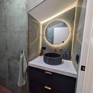 Bathroom with Wall Mirror